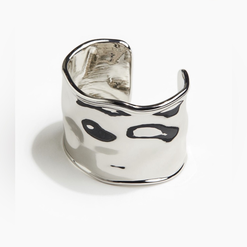 NWT H&M SOLD OUT Silver Cuff Bracelet Size M/L